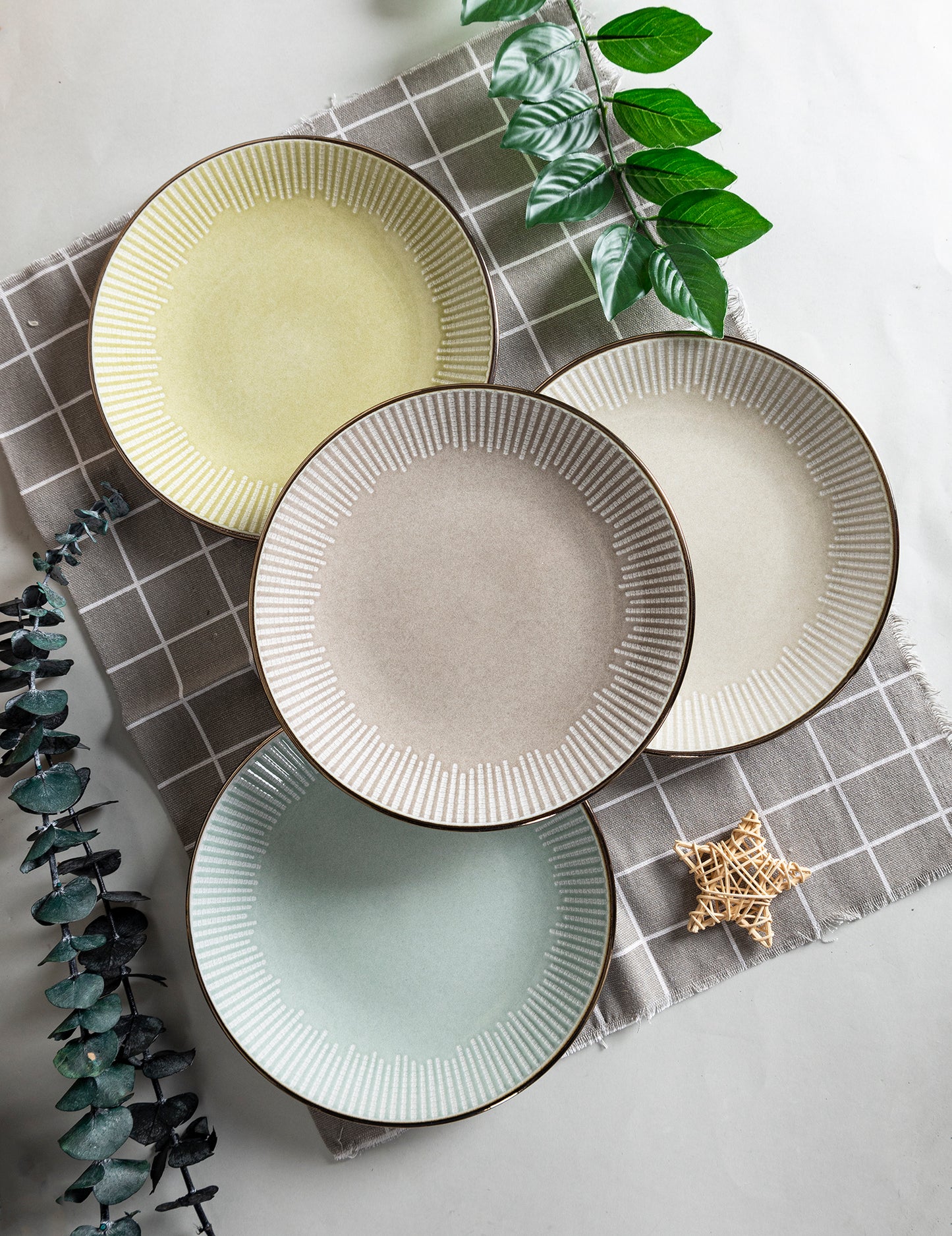 Elegant Ceramic Dinnerware Sets for everyday use,Stylish Tableware for Every Occasion