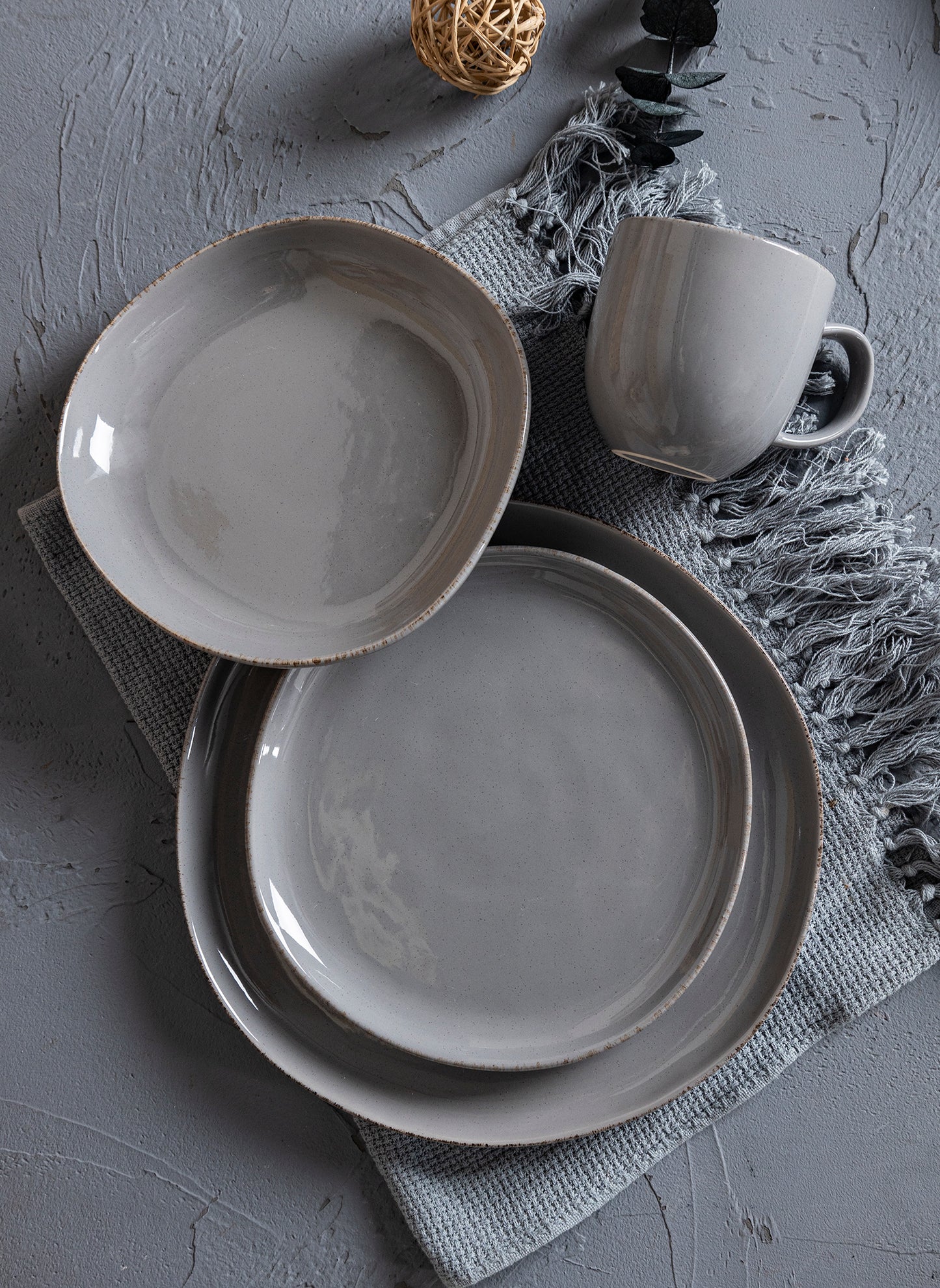 Organic Urban Dinnerware – Modern Elegance for Every Table
