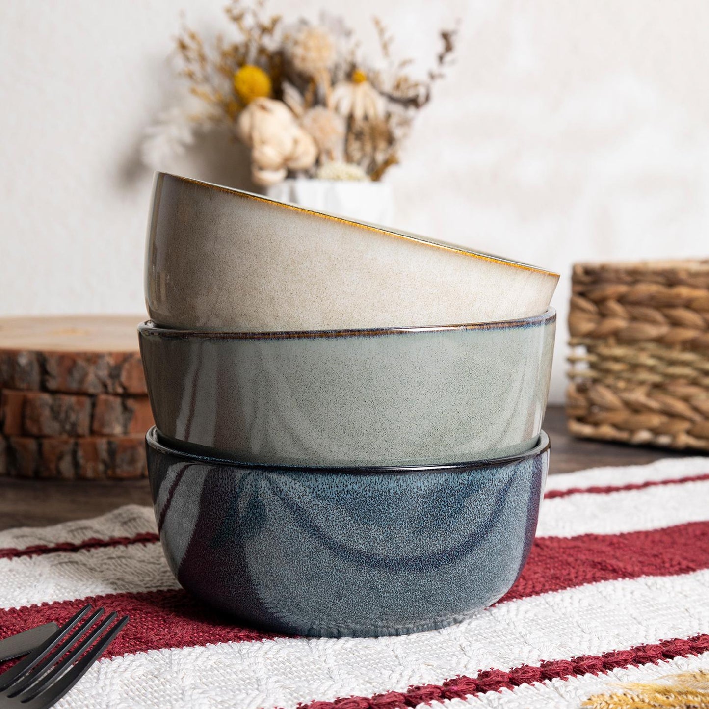 16-Piece Reactive Glaze Stoneware Dinnerware Set – Modern Rustic Style