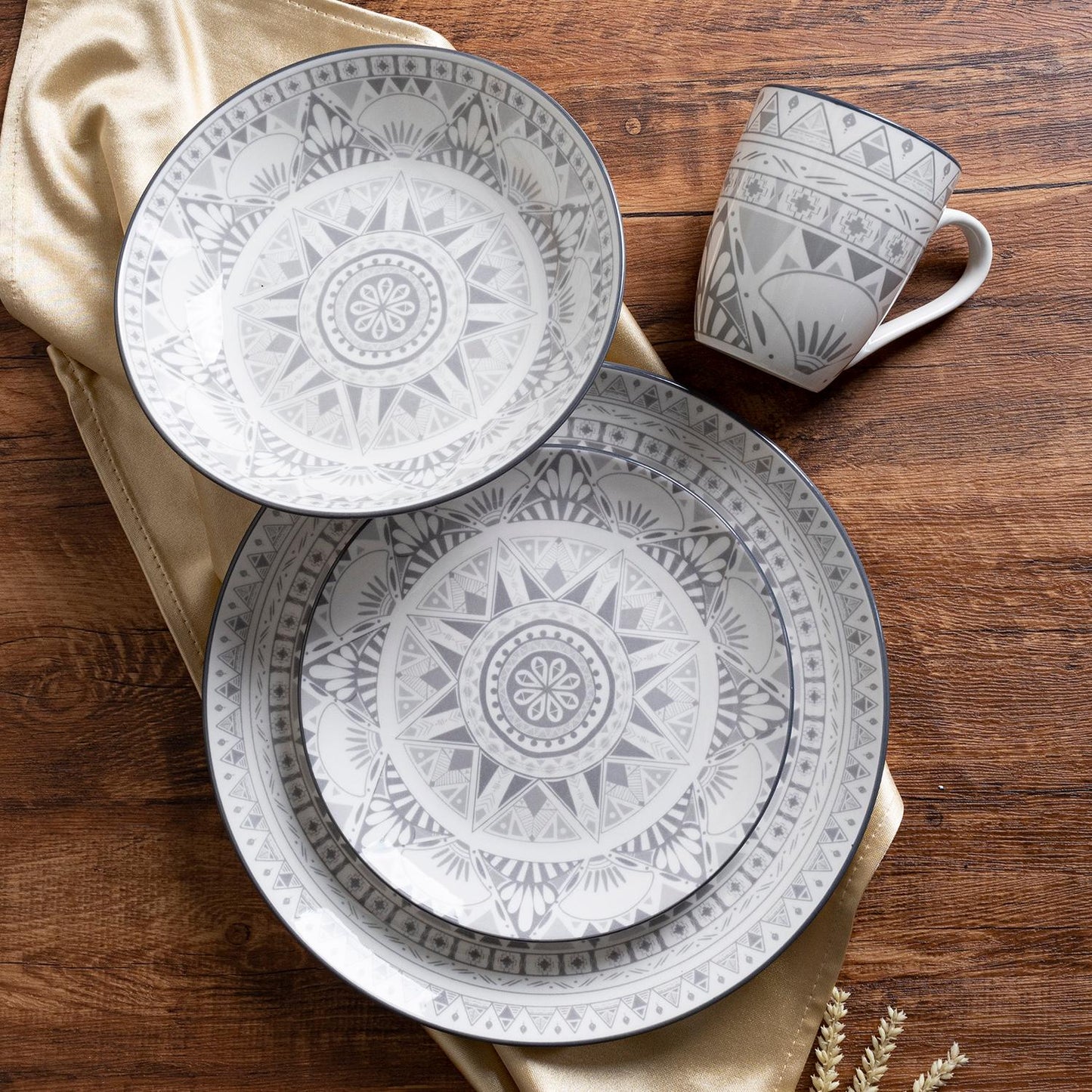Bohemian Ceramic Dinnerware Set – 16-Piece Collection