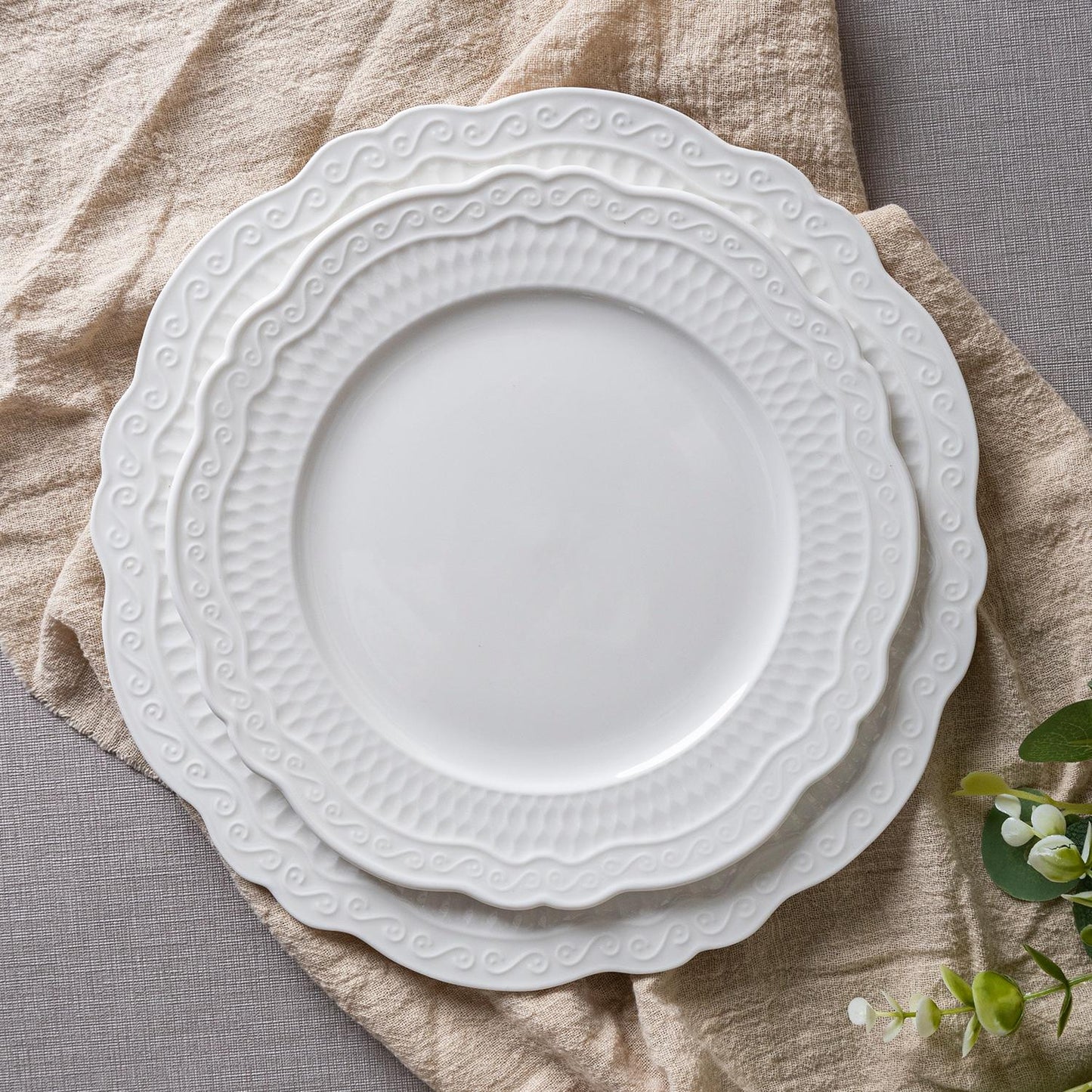 24-Piece White Embossed China Dinnerware Set – Classic Elegance in Every Meal