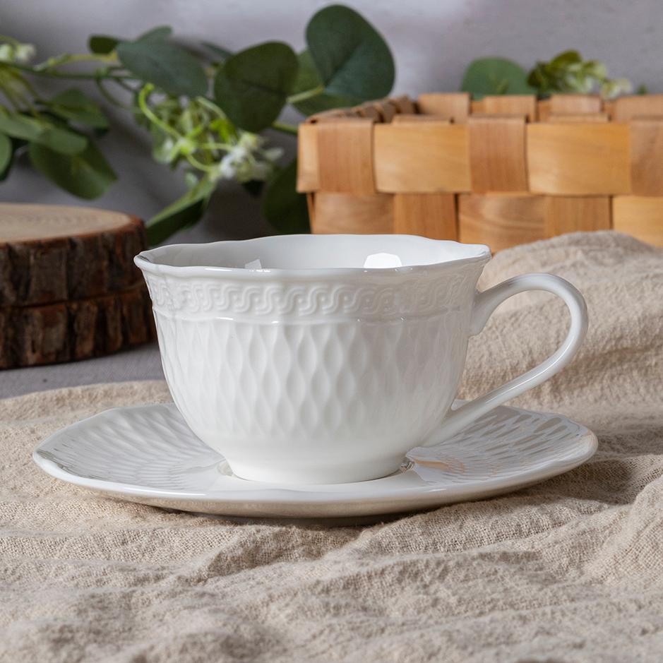 24-Piece White Embossed China Dinnerware Set – Classic Elegance in Every Meal