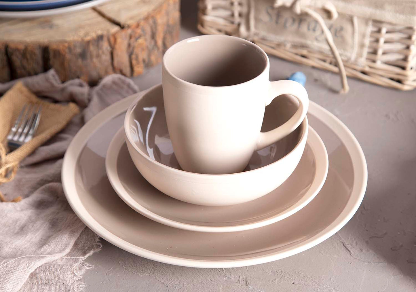 Color-glazed tableware with white rim | Item NO.: 43C-007