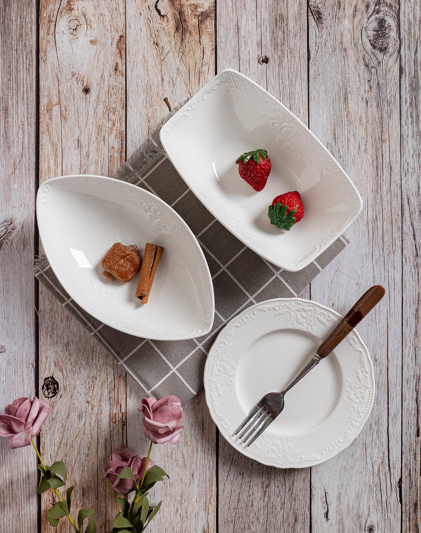 Elegant White Embossed Dinnerware Set with Tea Service for Any Occasion