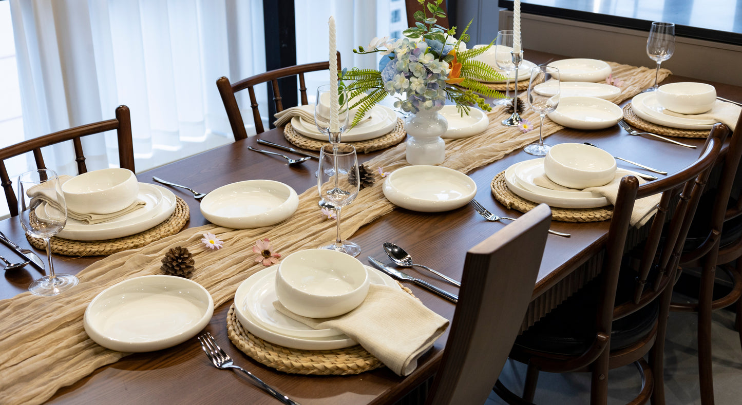 Modern Christmas Dinnerware Set – White New Bone China Plates & Bowls with Gold Rim for Holiday Table Decor