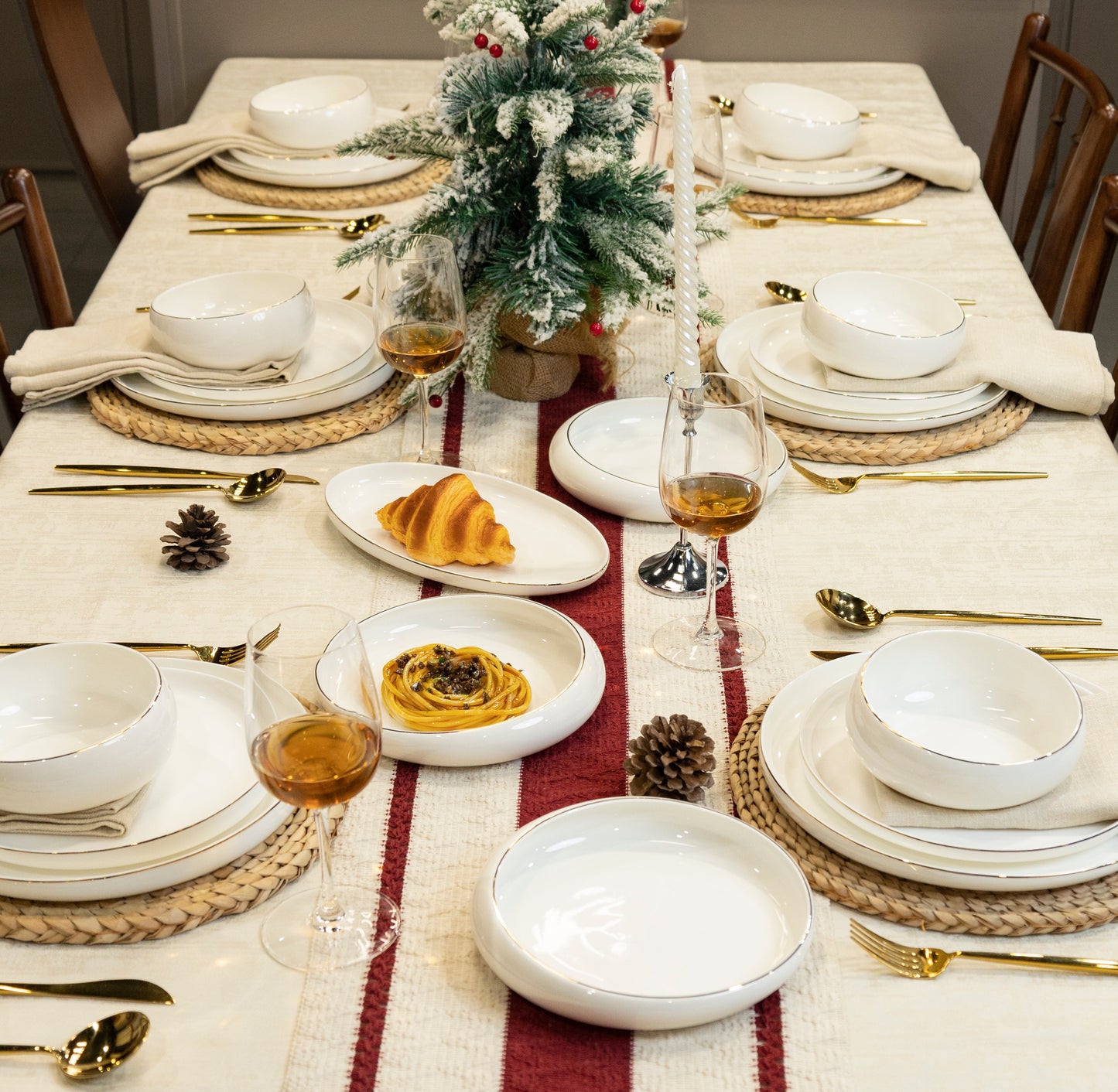 Modern Christmas Dinnerware Set – White New Bone China Plates & Bowls with Gold Rim for Holiday Table Decor